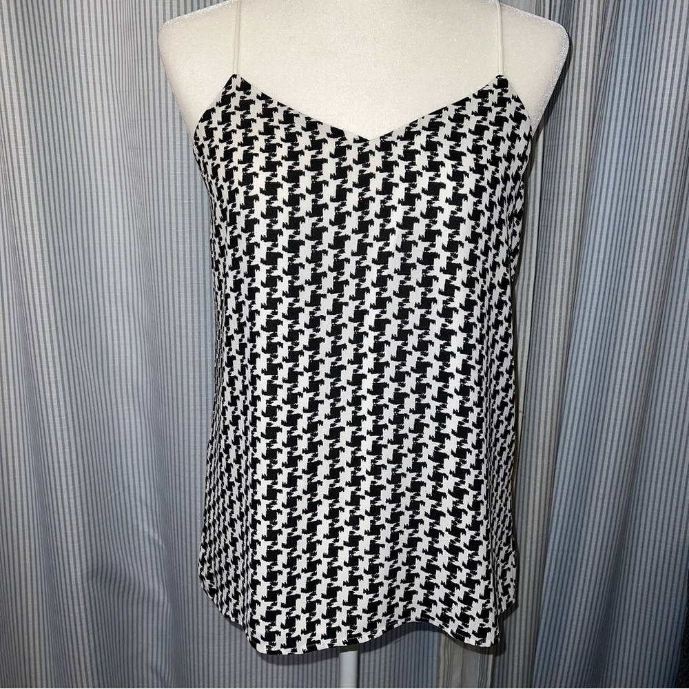 Express Tank Top Size Small 
Great for wearing under a blazer
